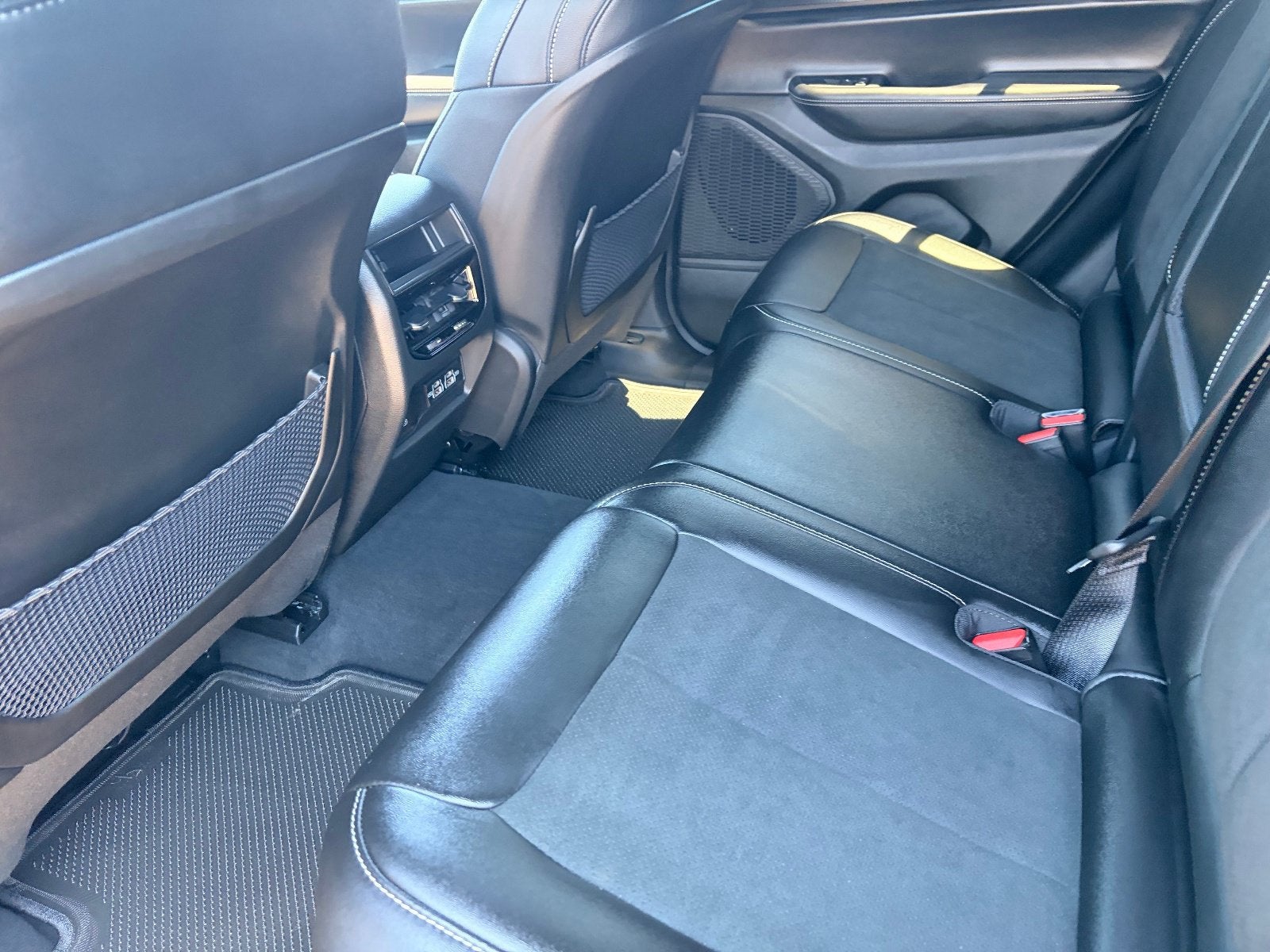 2025 Jeep Grand Cherokee Altitude X 4x2