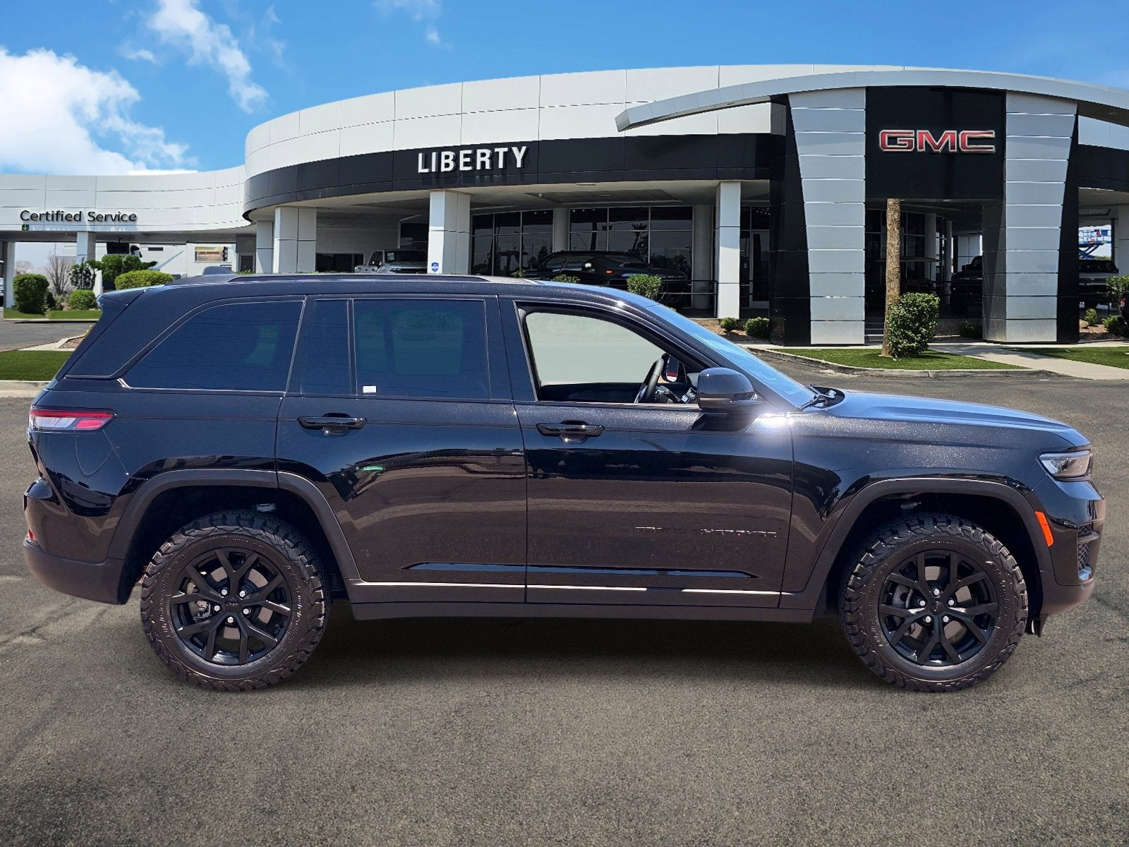 2025 Jeep Grand Cherokee Altitude X 4x2