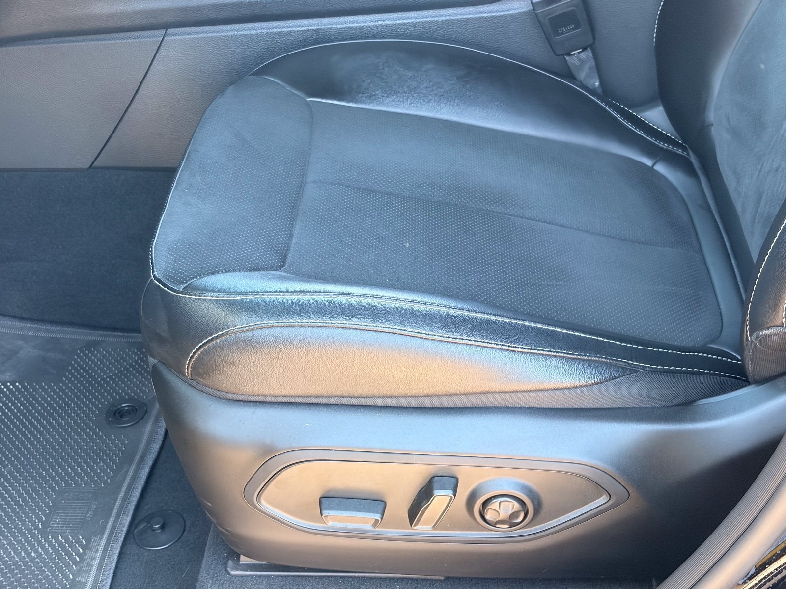 2025 Jeep Grand Cherokee Altitude X 4x2