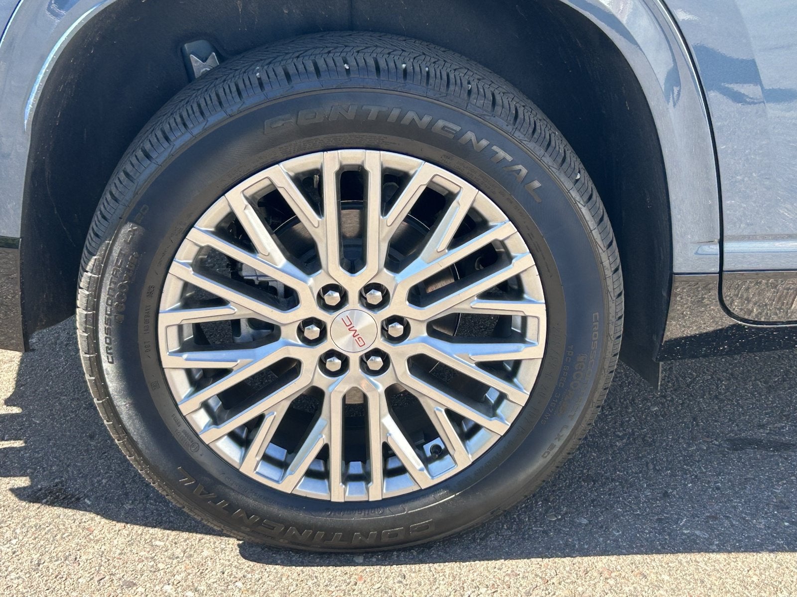2025 GMC Acadia Denali