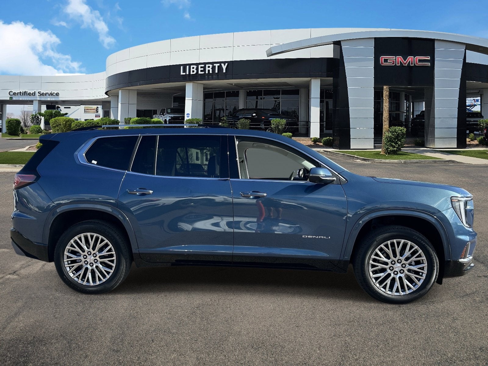 2025 GMC Acadia Denali
