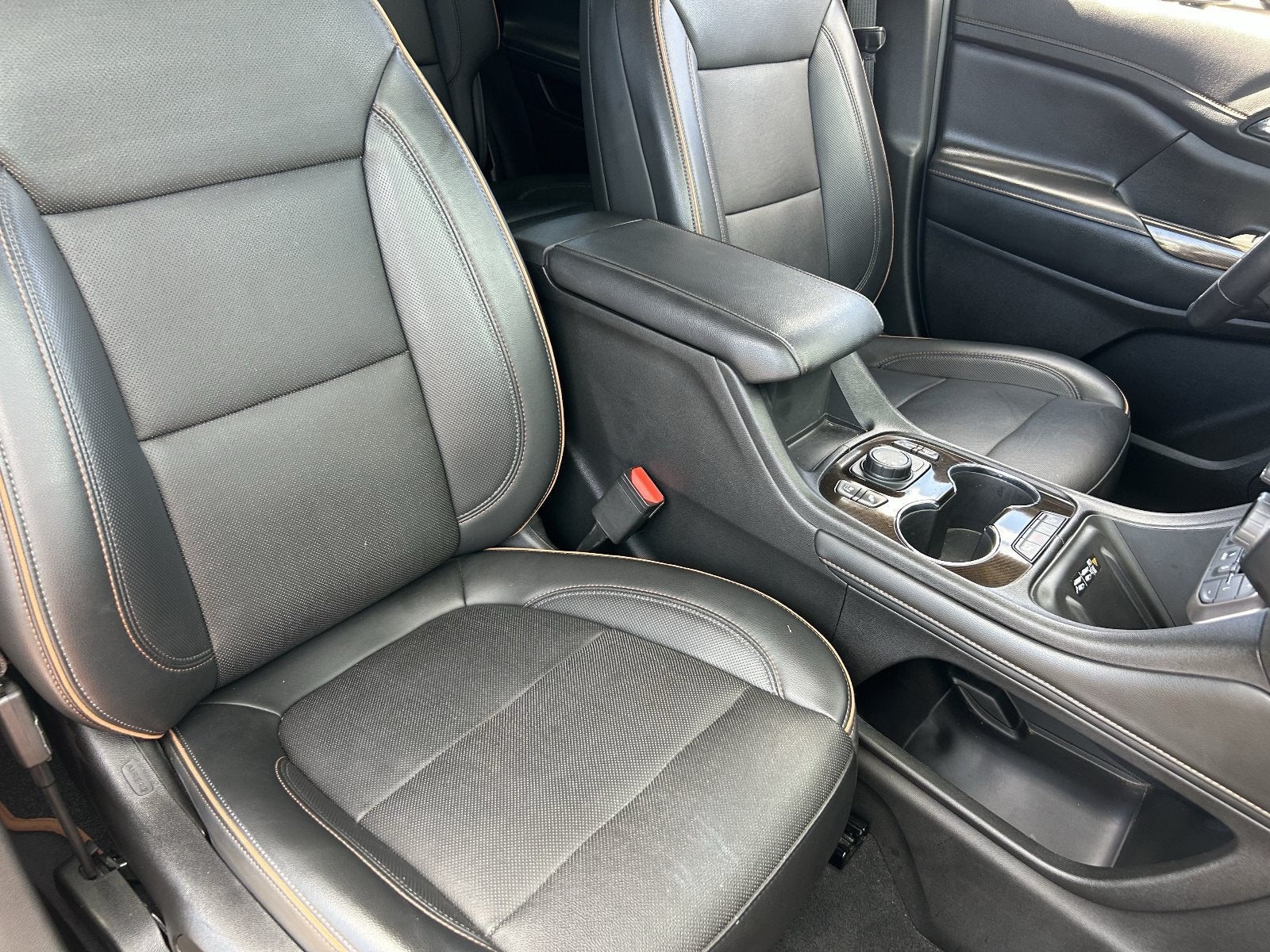 2022 GMC Acadia AT4
