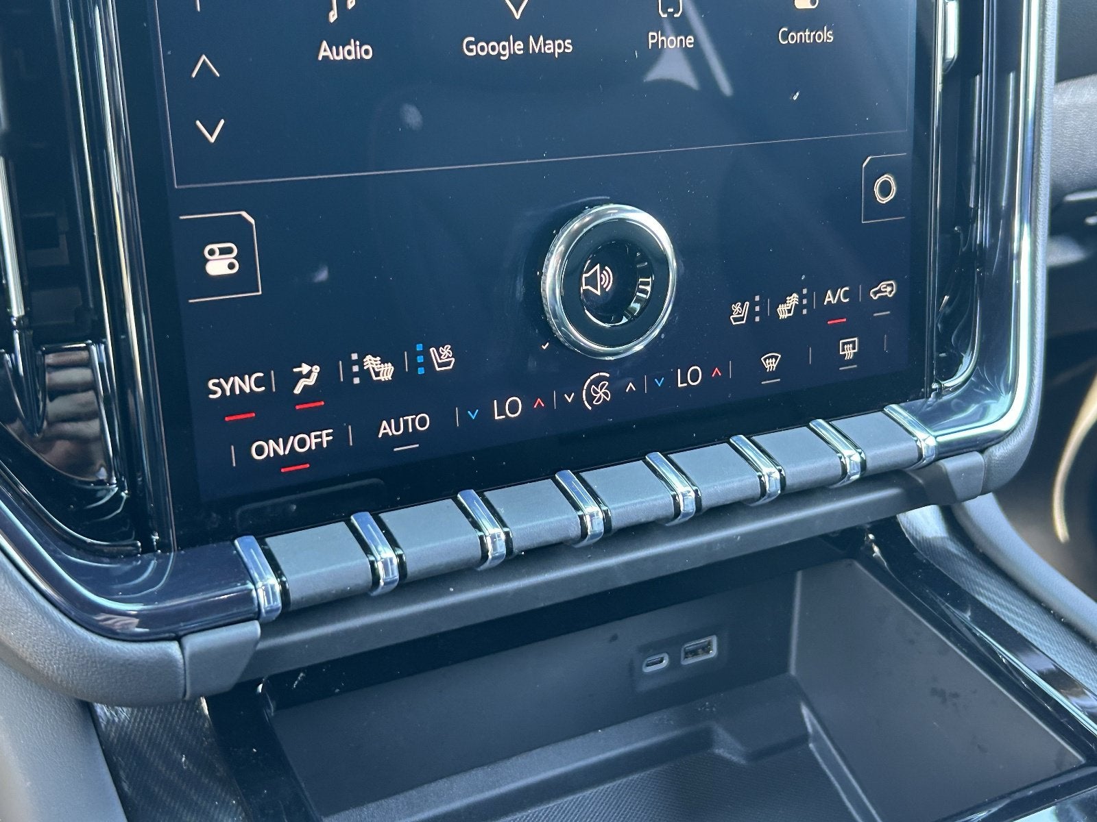 2026 GMC Yukon AT4 - Photo 27