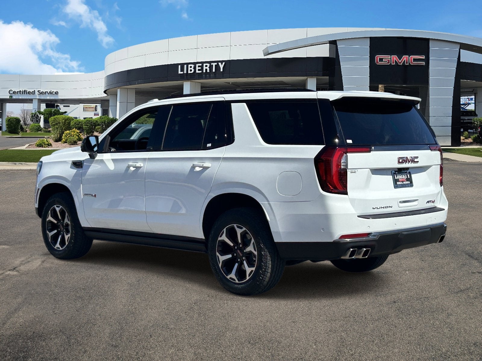 2026 GMC Yukon AT4 - Photo 33