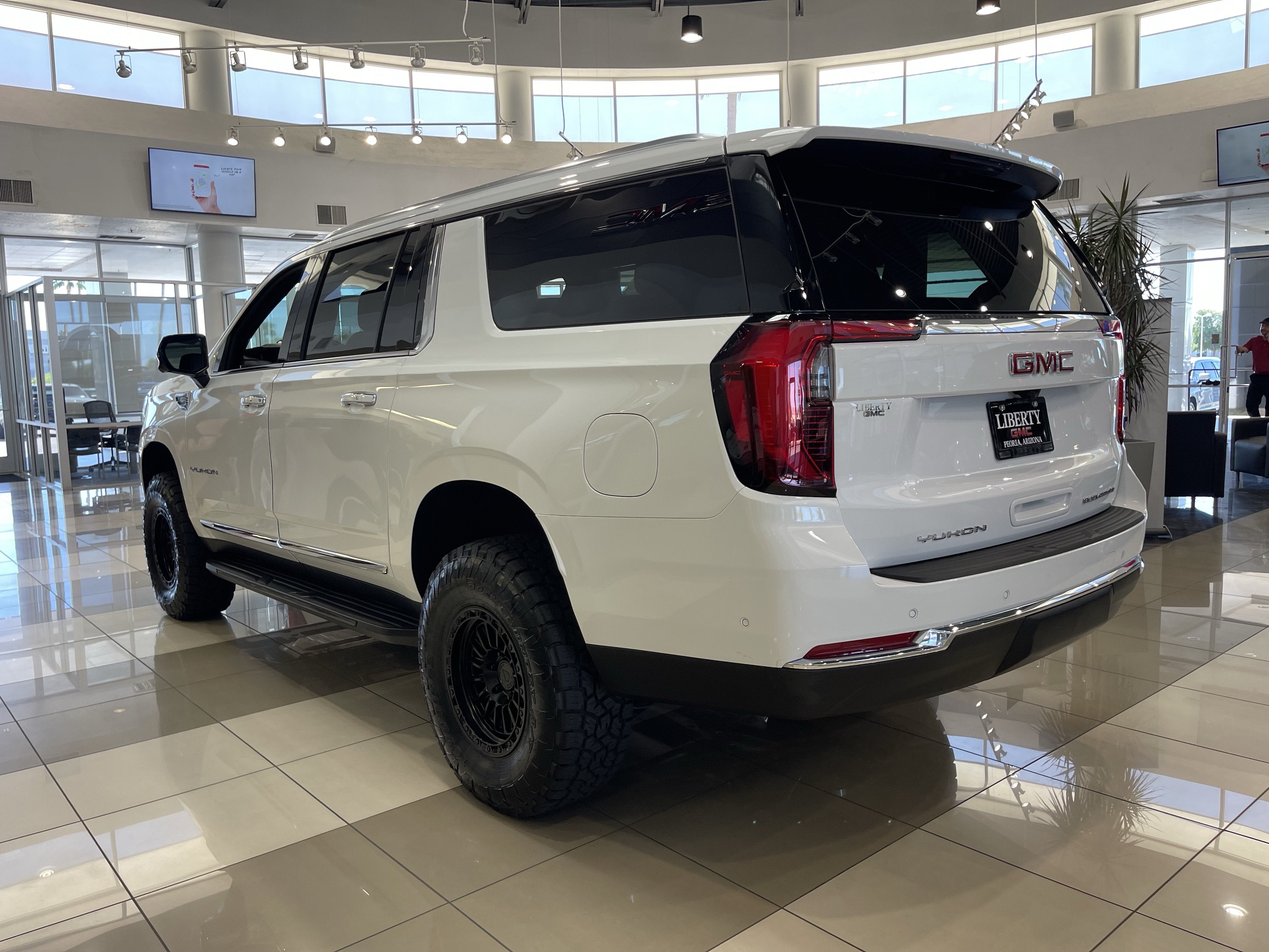 2026 GMC Yukon XL Elevation