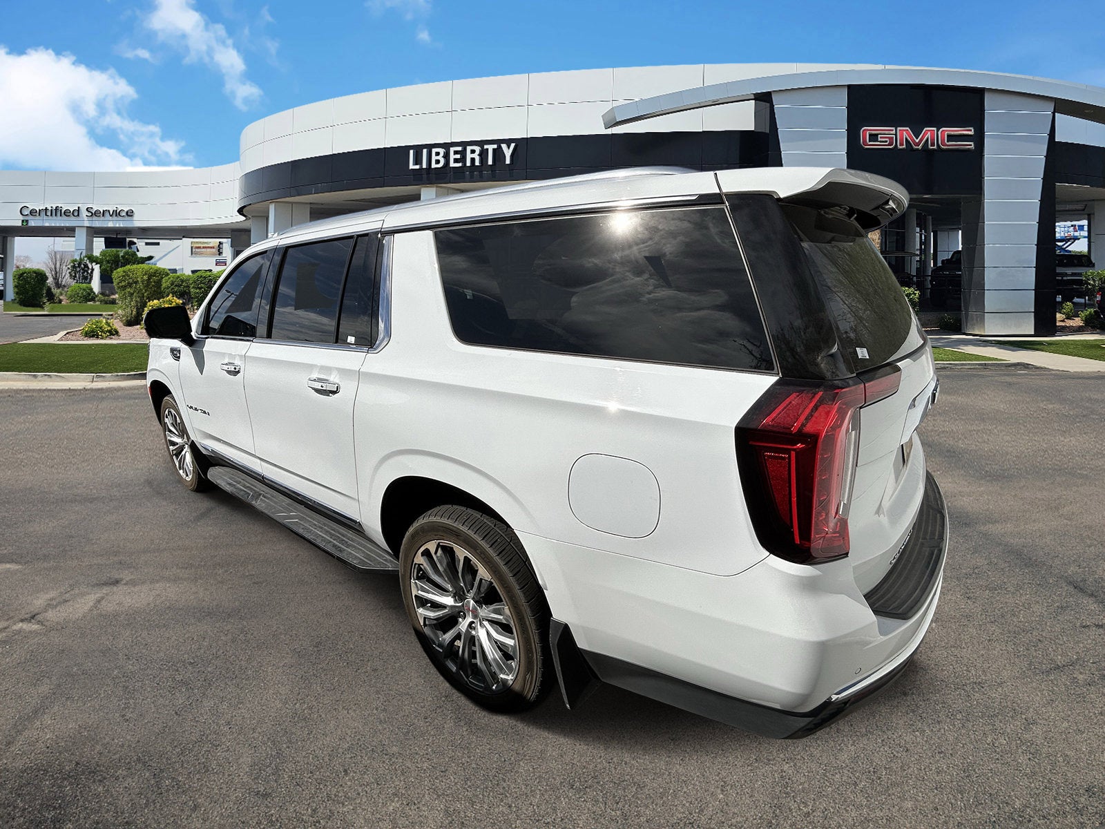 2024 GMC Yukon XL SLT