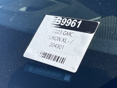 2023 GMC Yukon XL AT4