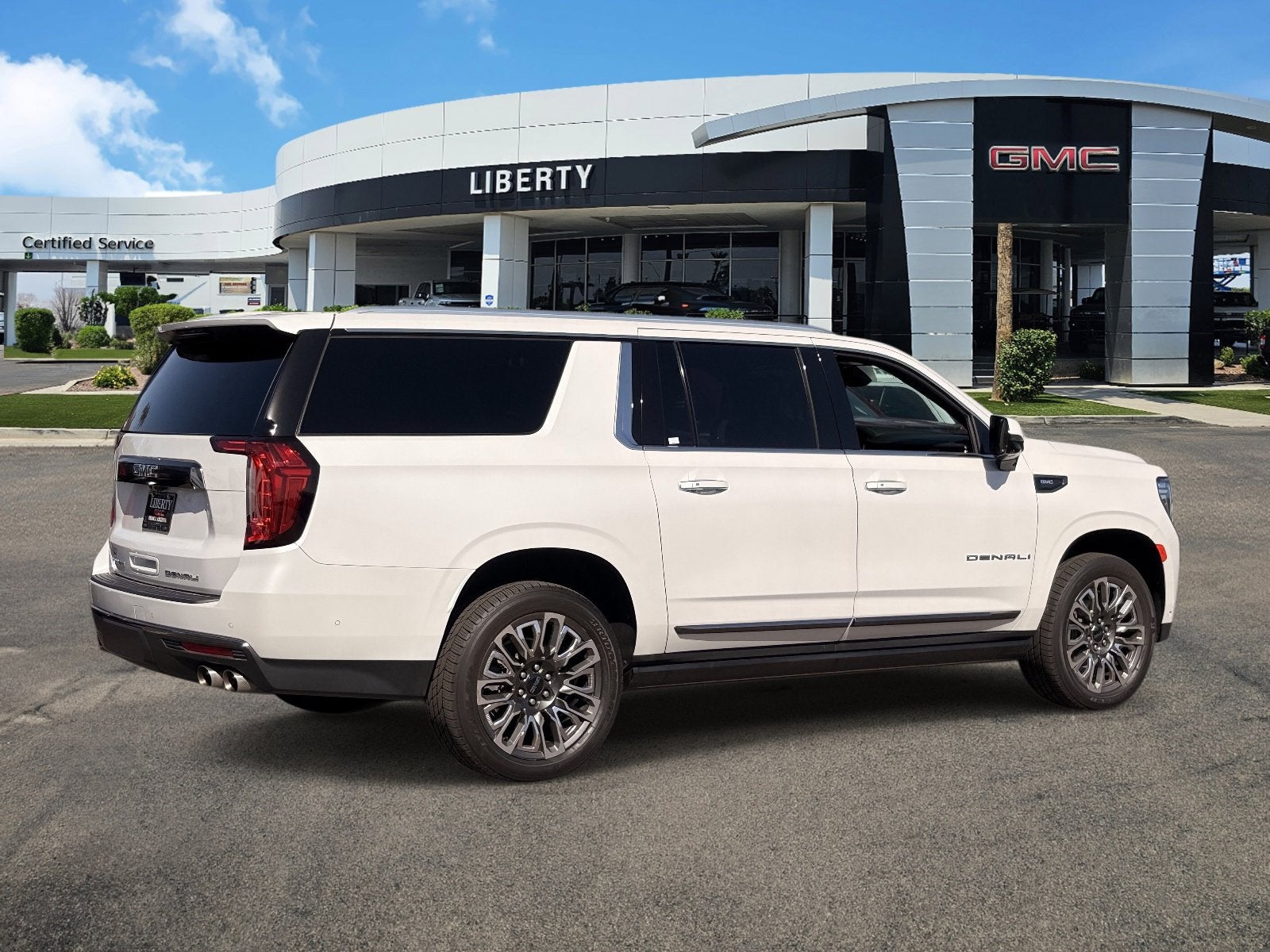 2023 GMC Yukon XL Denali Ultimate