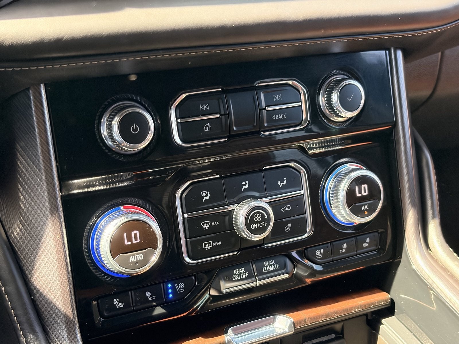 2023 GMC Yukon XL Denali Ultimate