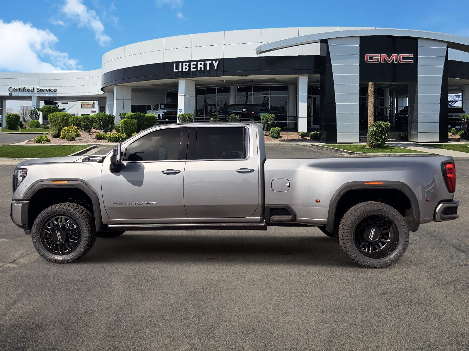 2026 GMC Sierra 3500 HD Denali Ultimate DRW