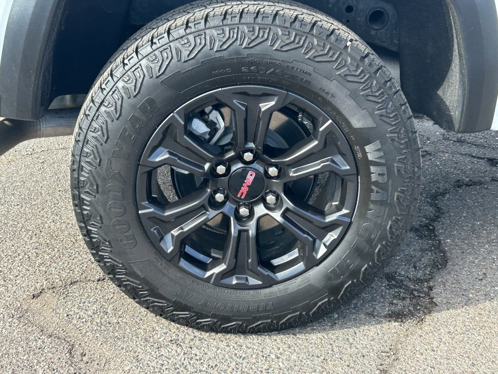 2025 GMC Canyon Elevation