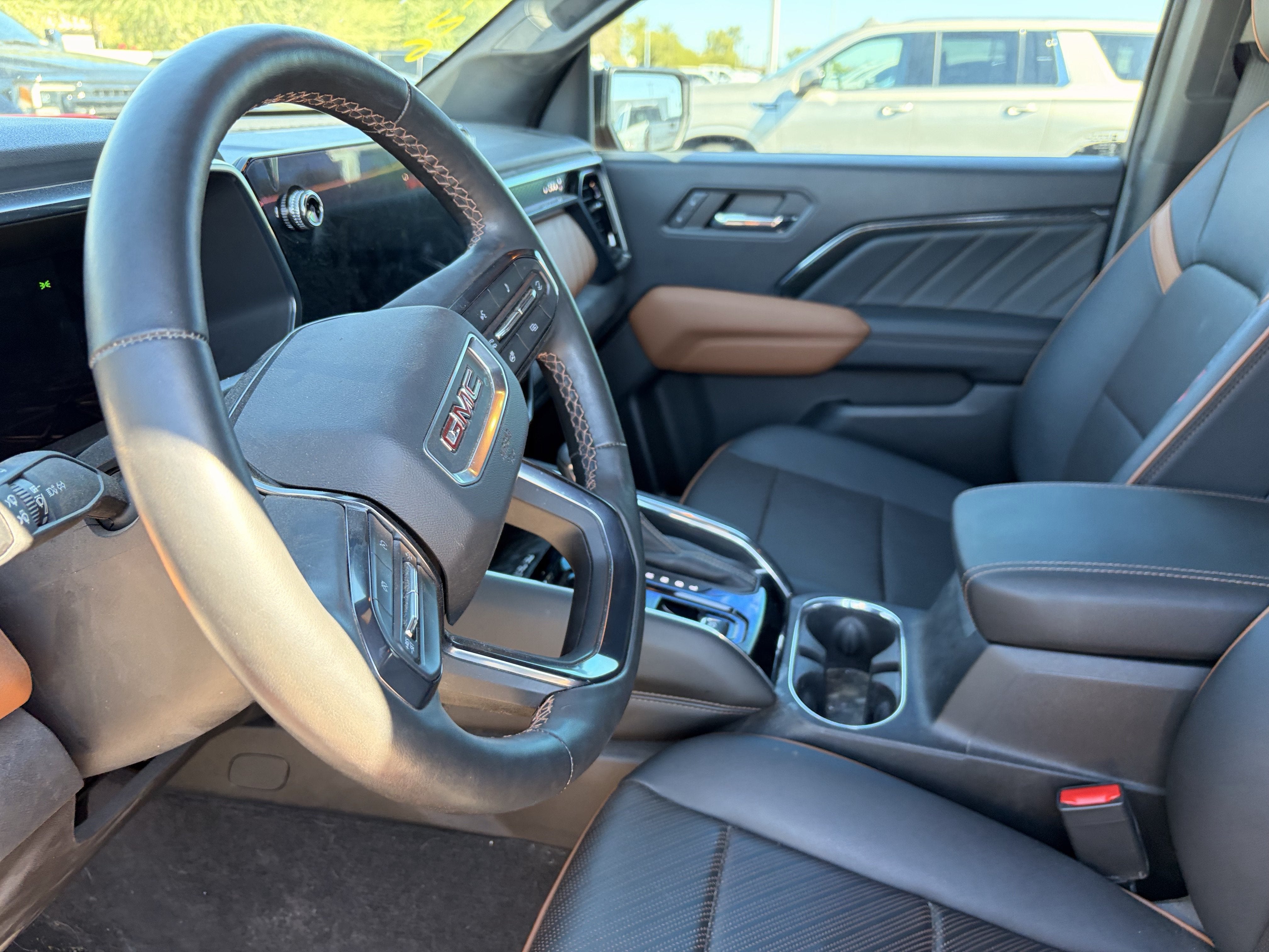 2023 GMC Canyon 4WD AT4