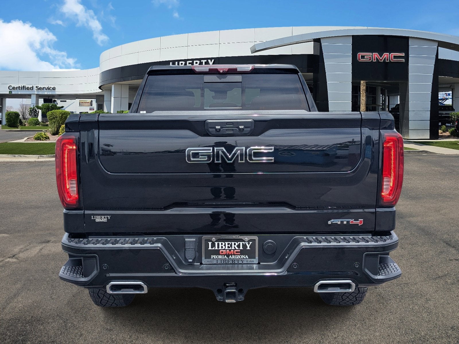 2024 GMC Sierra 1500 AT4