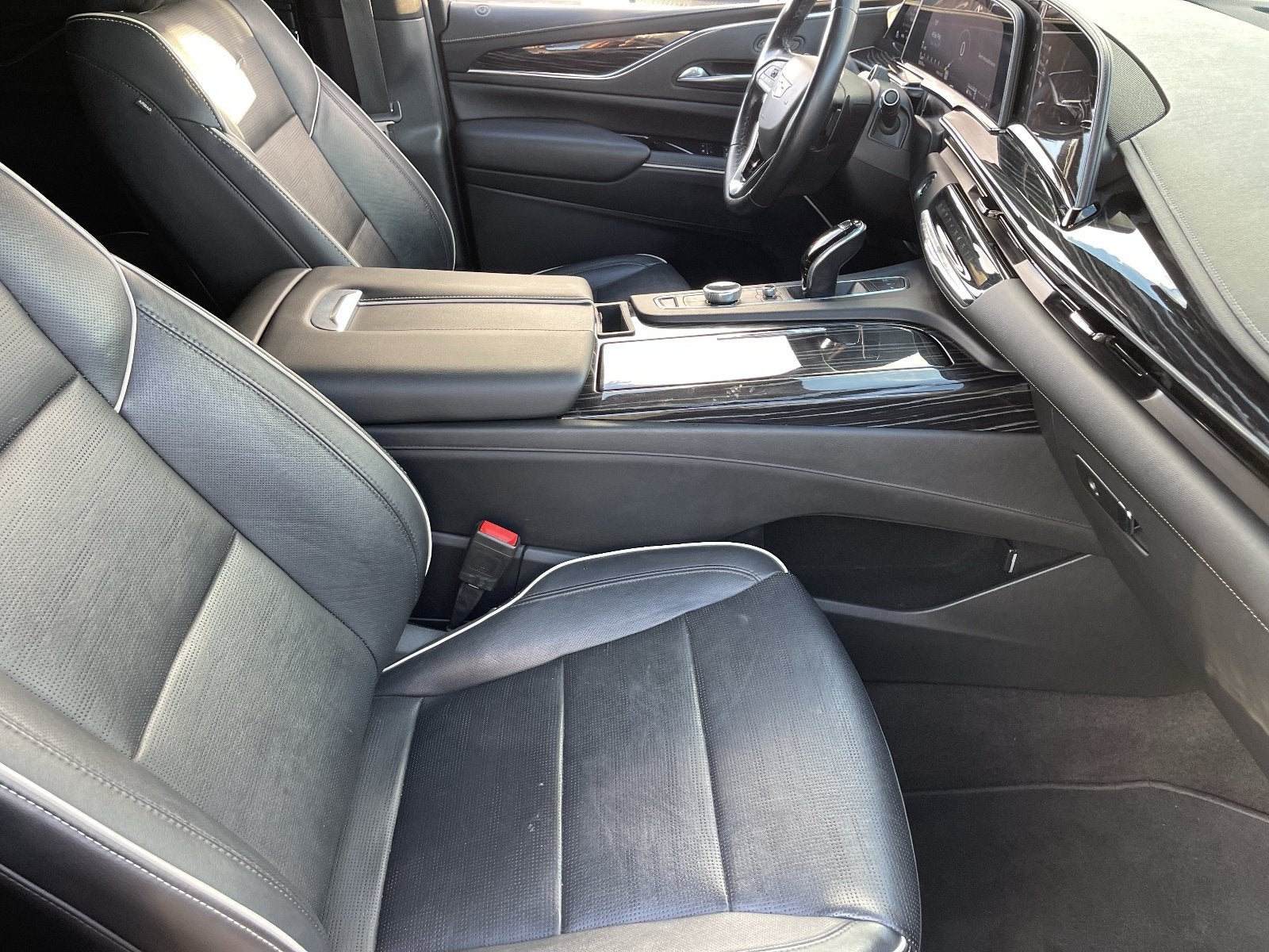 2022 Cadillac Escalade Sport