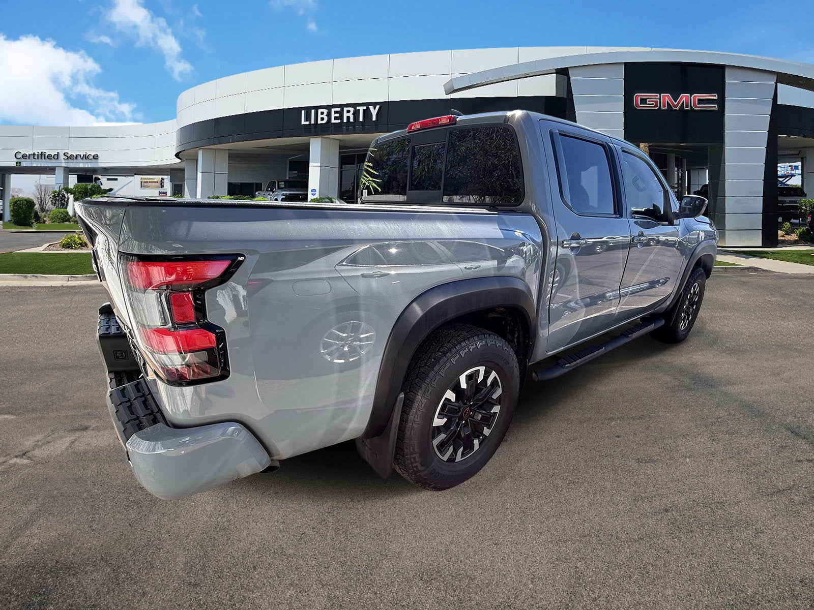 2022 Nissan Frontier Crew Cab PRO-X 4x2