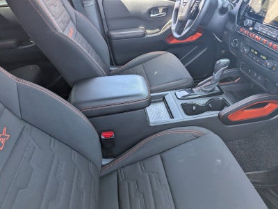 2025 Nissan Frontier Crew Cab PRO-4X 4x4