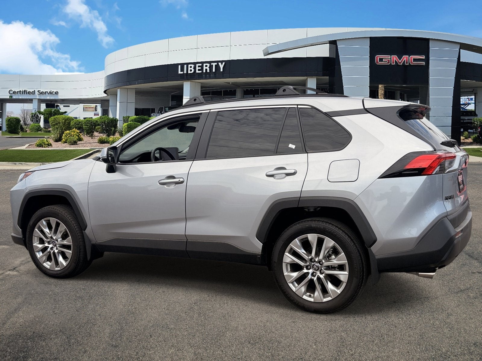 2025 Toyota RAV4 XLE Premium
