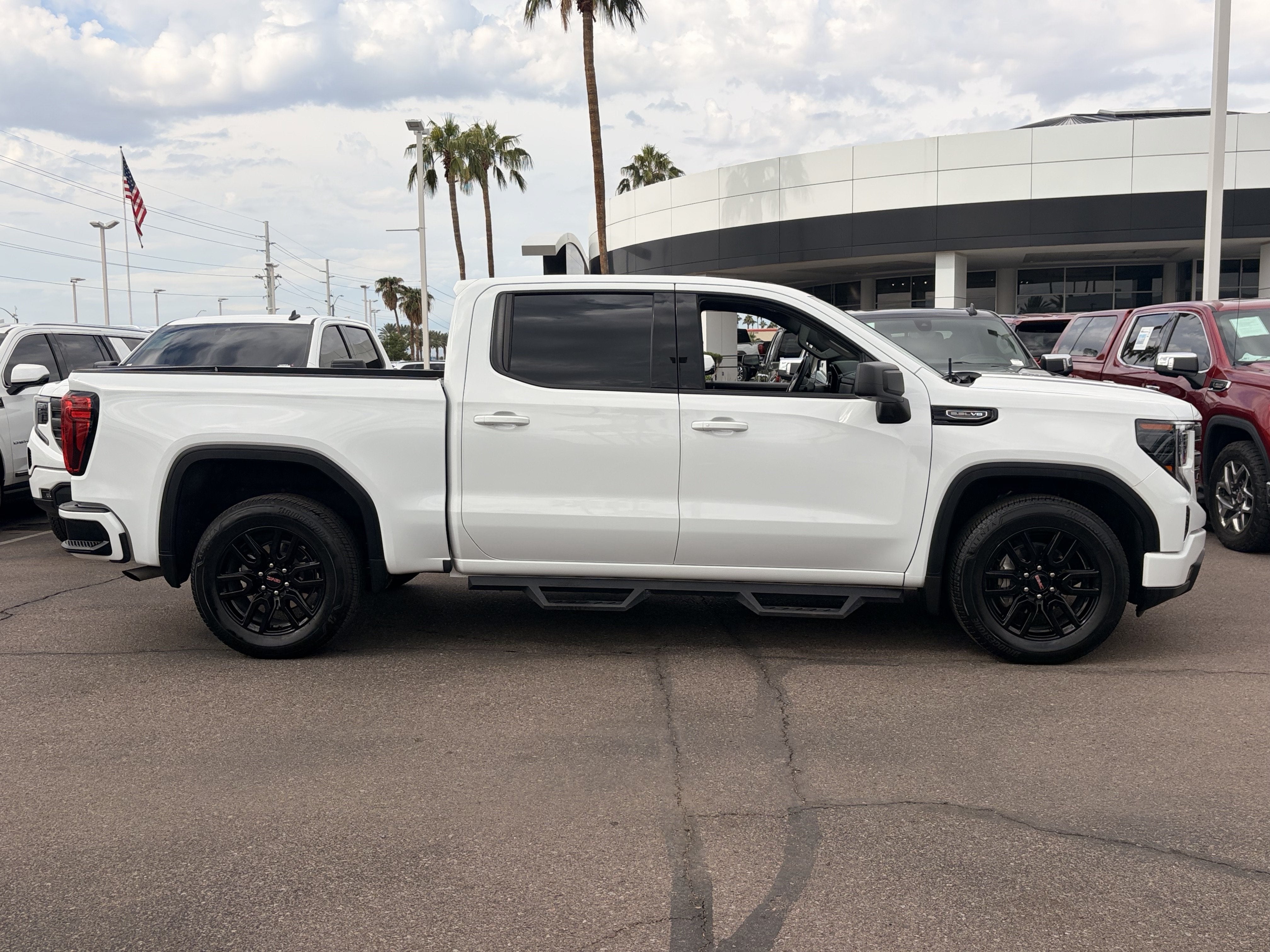 2025 GMC Sierra 1500 Elevation