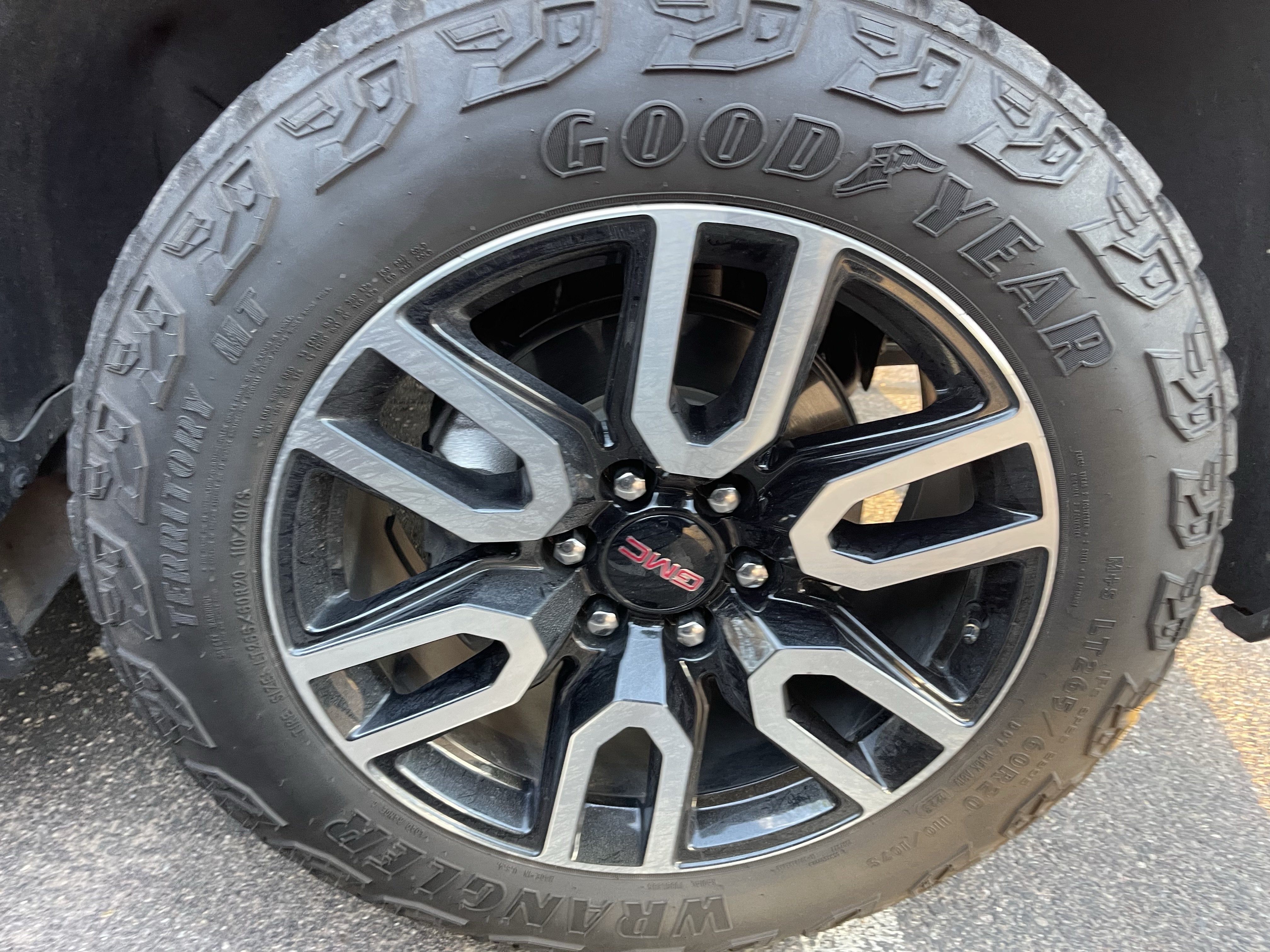 2023 GMC Sierra 1500 AT4