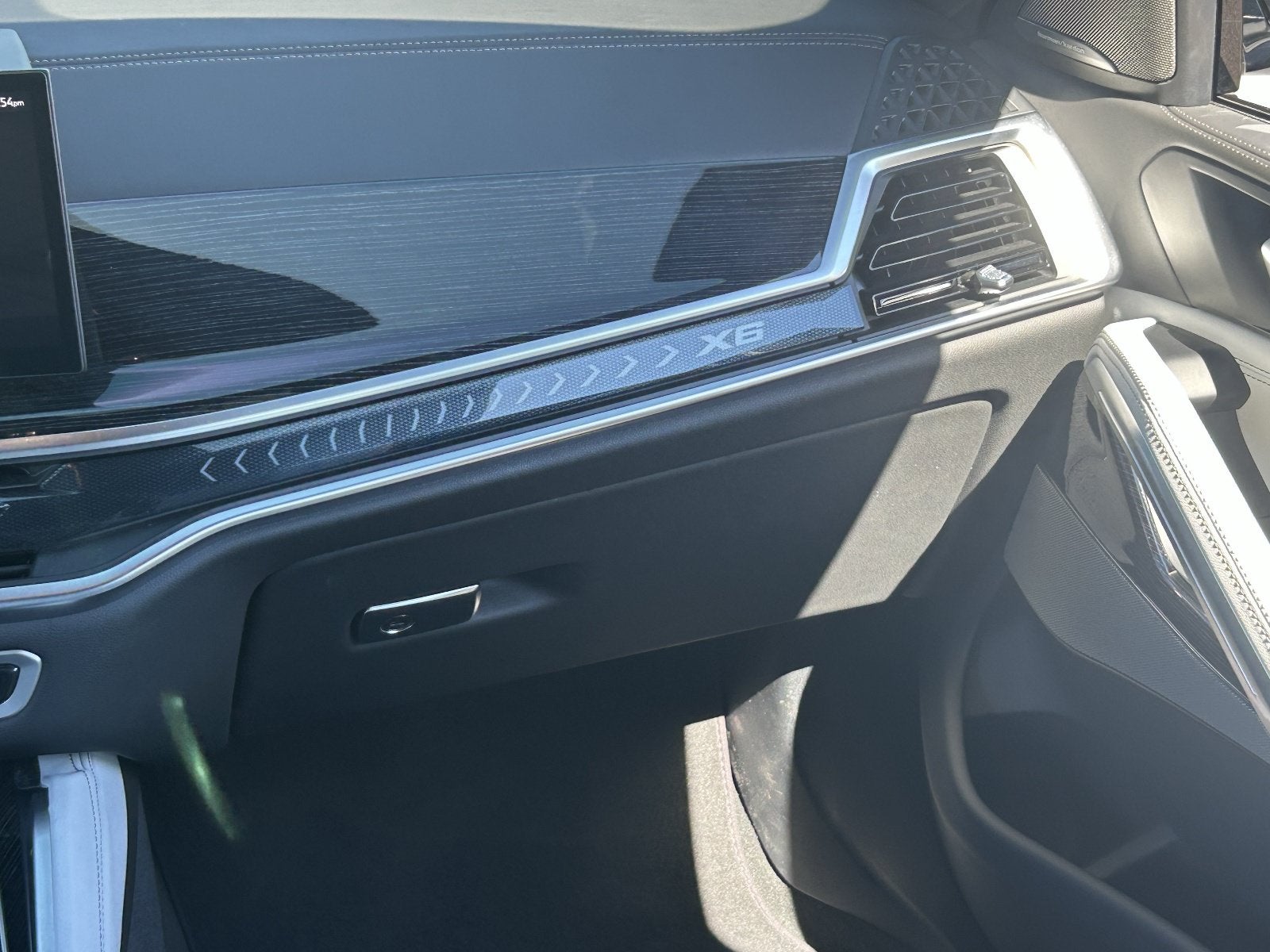 2027 BMW X6 xDrive40i