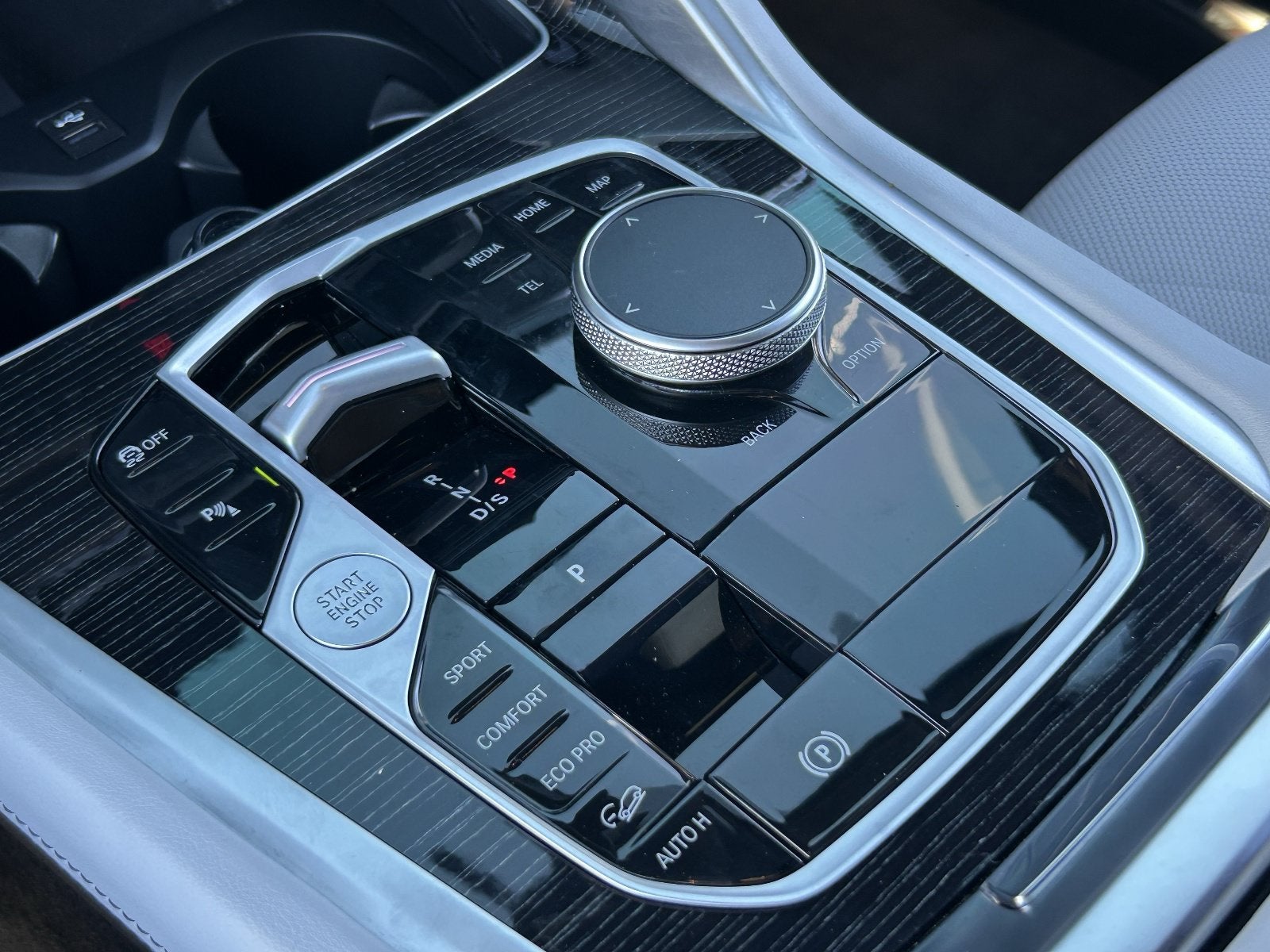 2027 BMW X6 xDrive40i