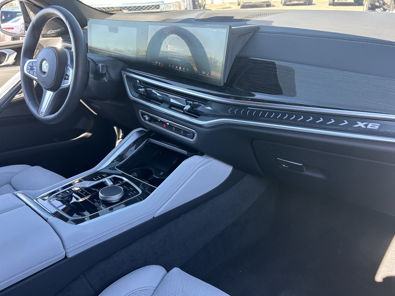 2027 BMW X6 xDrive40i