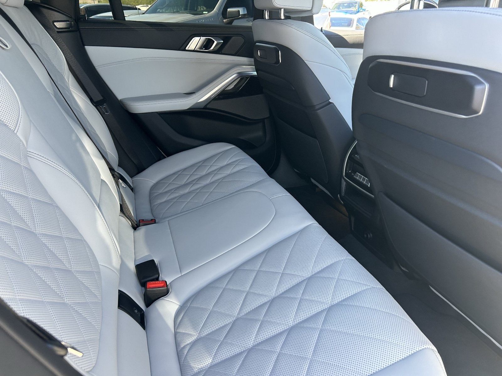 2027 BMW X6 xDrive40i