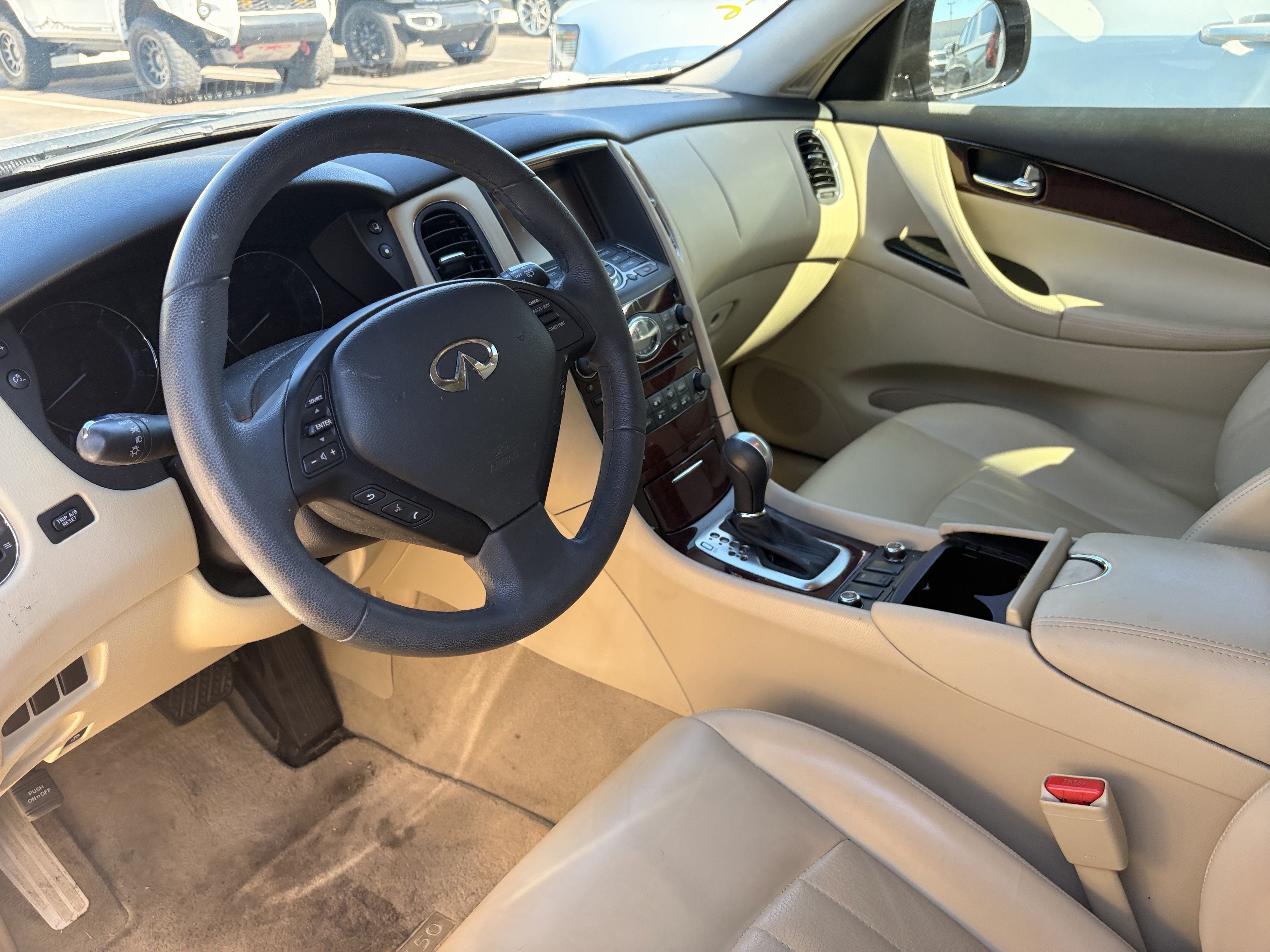 2017 INFINITI QX50 Base