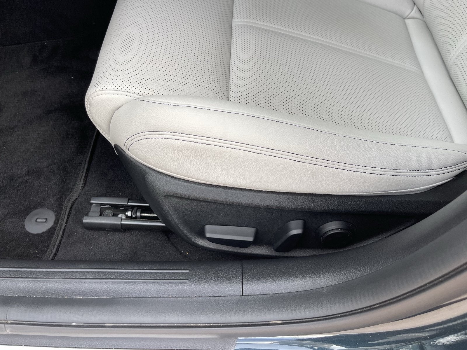 2025 Genesis G70 2.5T AWD