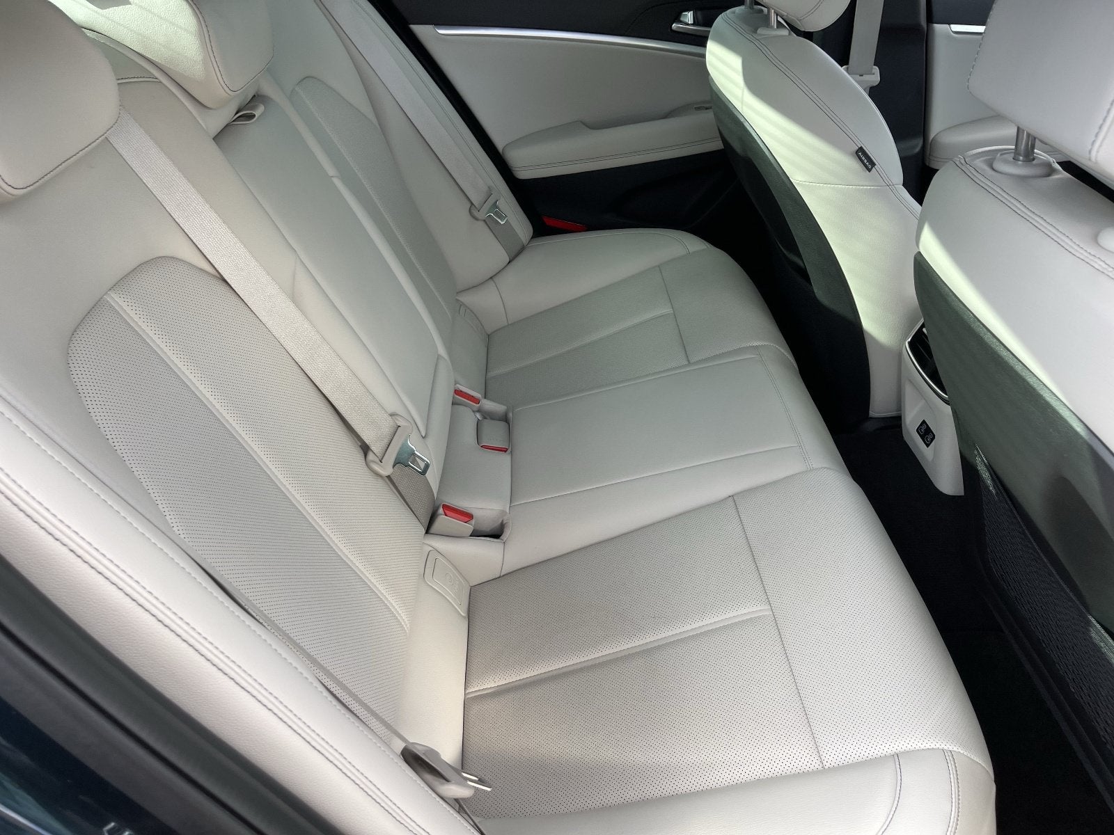 2025 Genesis G70 2.5T AWD