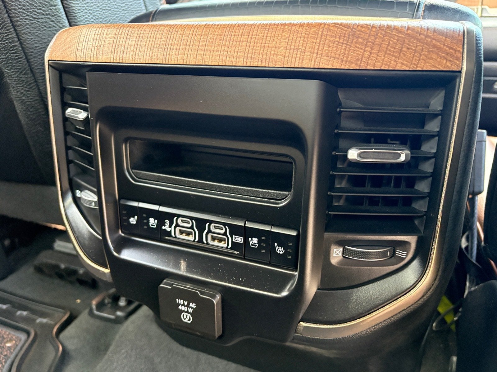 2019 RAM 1500 Longhorn Crew Cab 4x4 5'7" Box