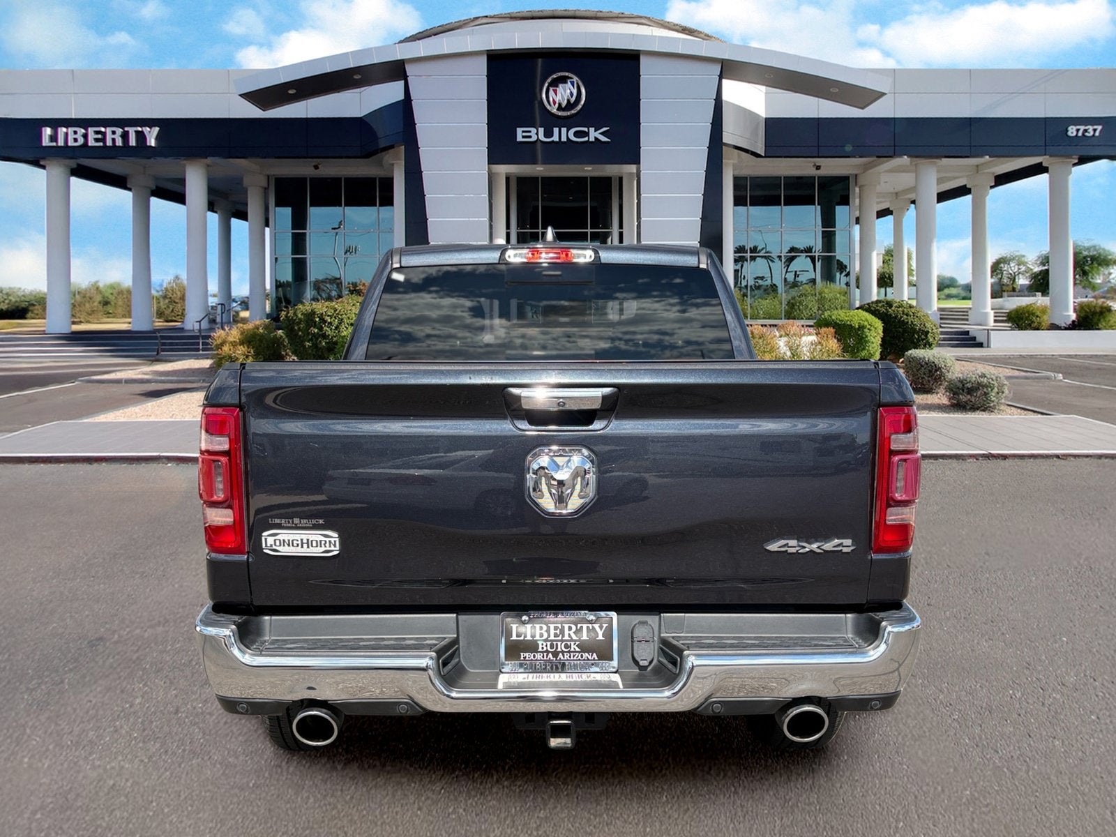 2019 RAM 1500 Longhorn Crew Cab 4x4 5'7" Box