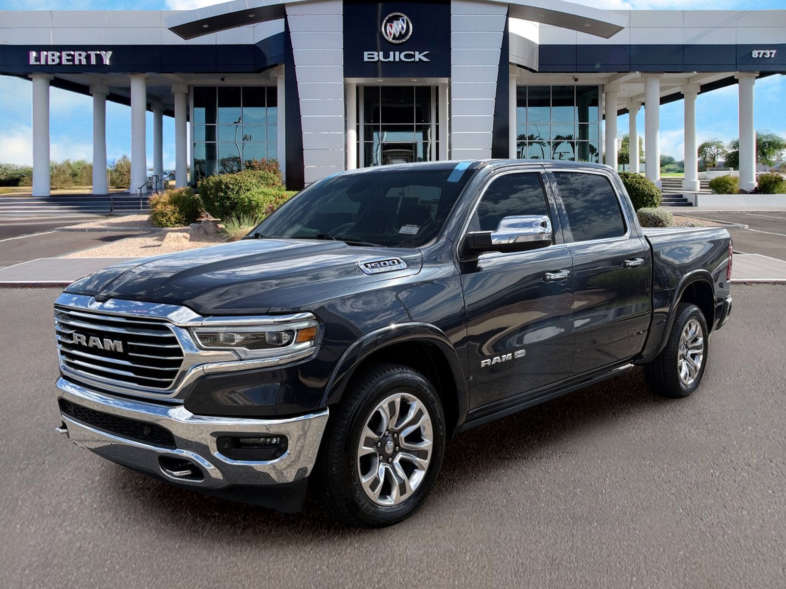 2019 RAM 1500 Longhorn Crew Cab 4x4 5'7" Box