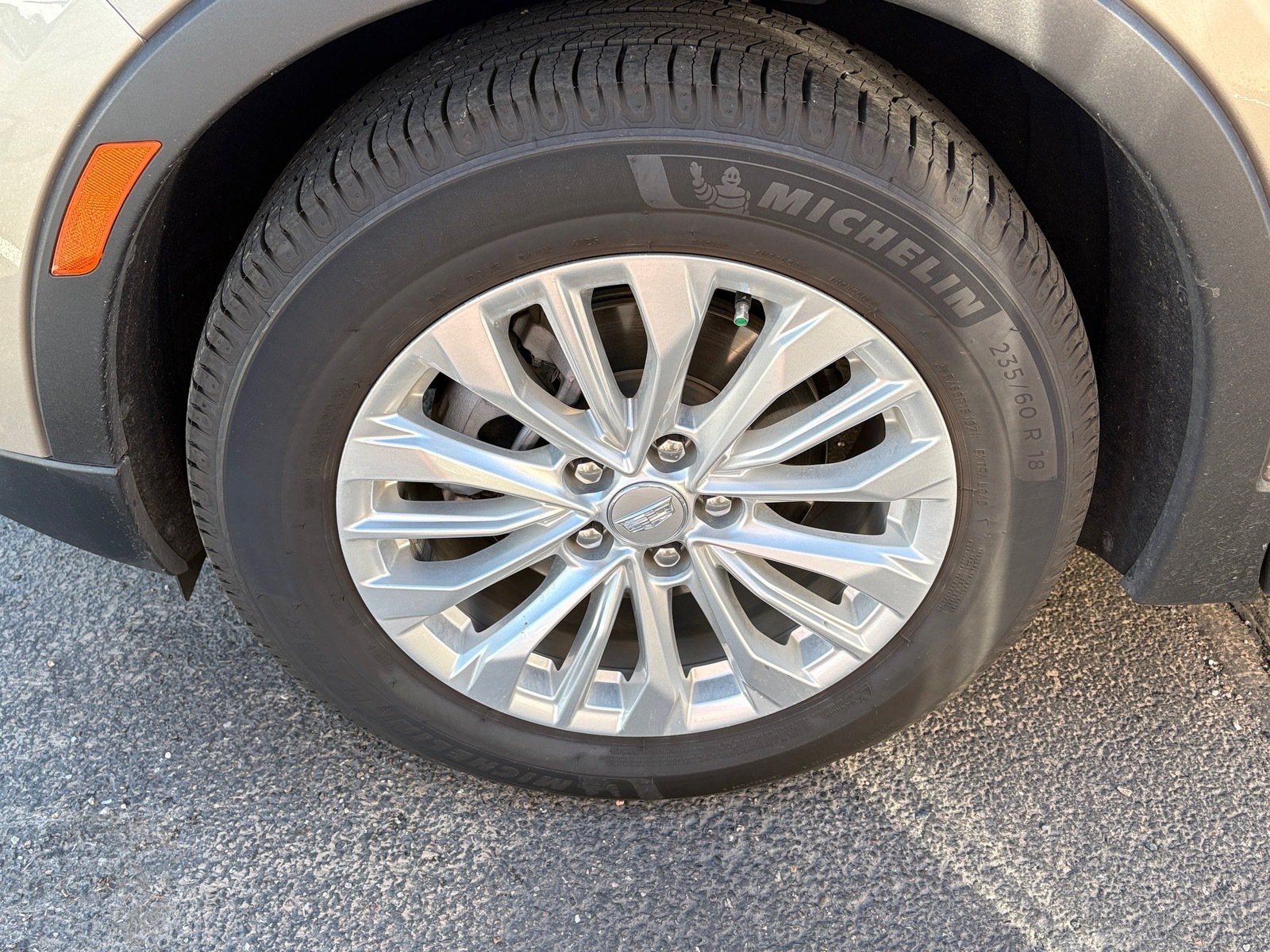 2024 Cadillac XT4 Luxury