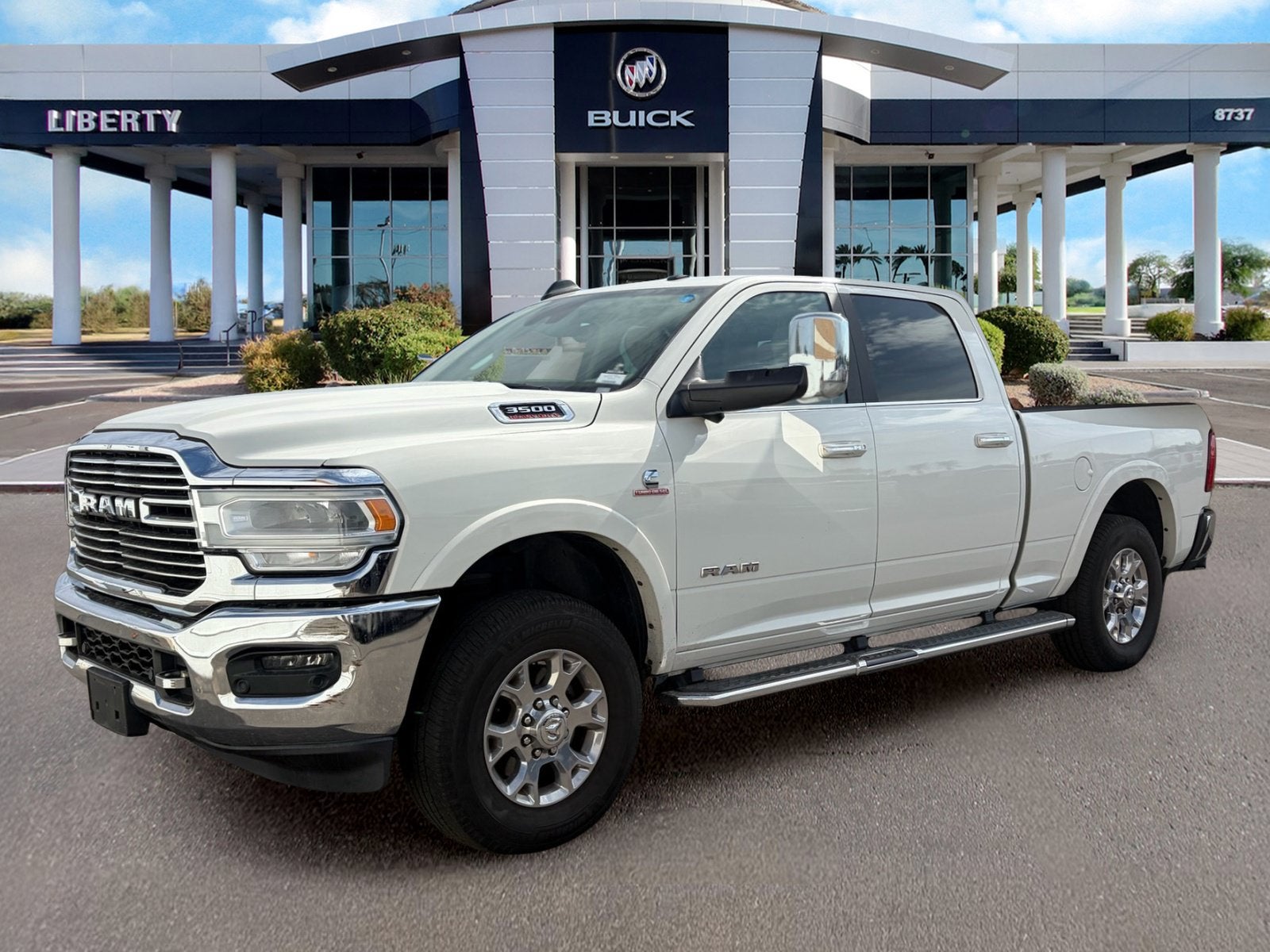 2019 RAM 3500 Laramie Crew Cab 4x4 6'4" Box