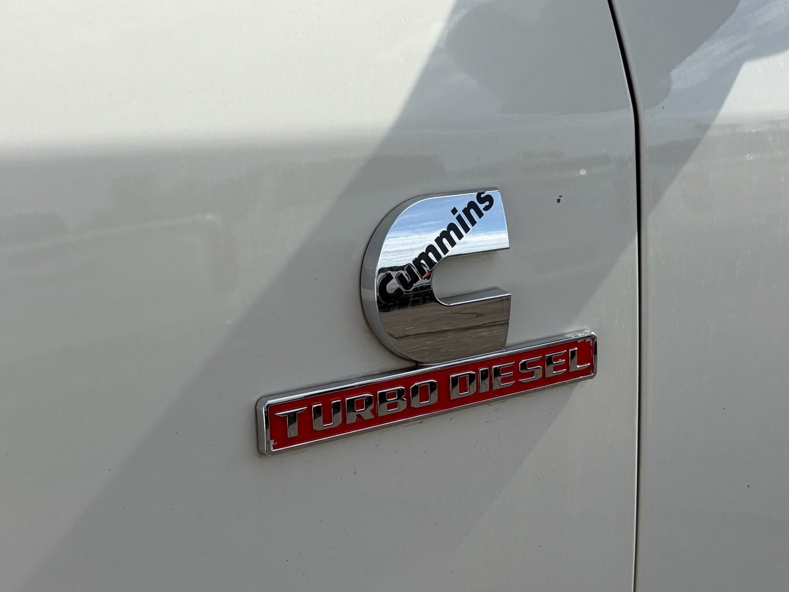 2019 RAM 3500 Laramie Crew Cab 4x4 6'4" Box