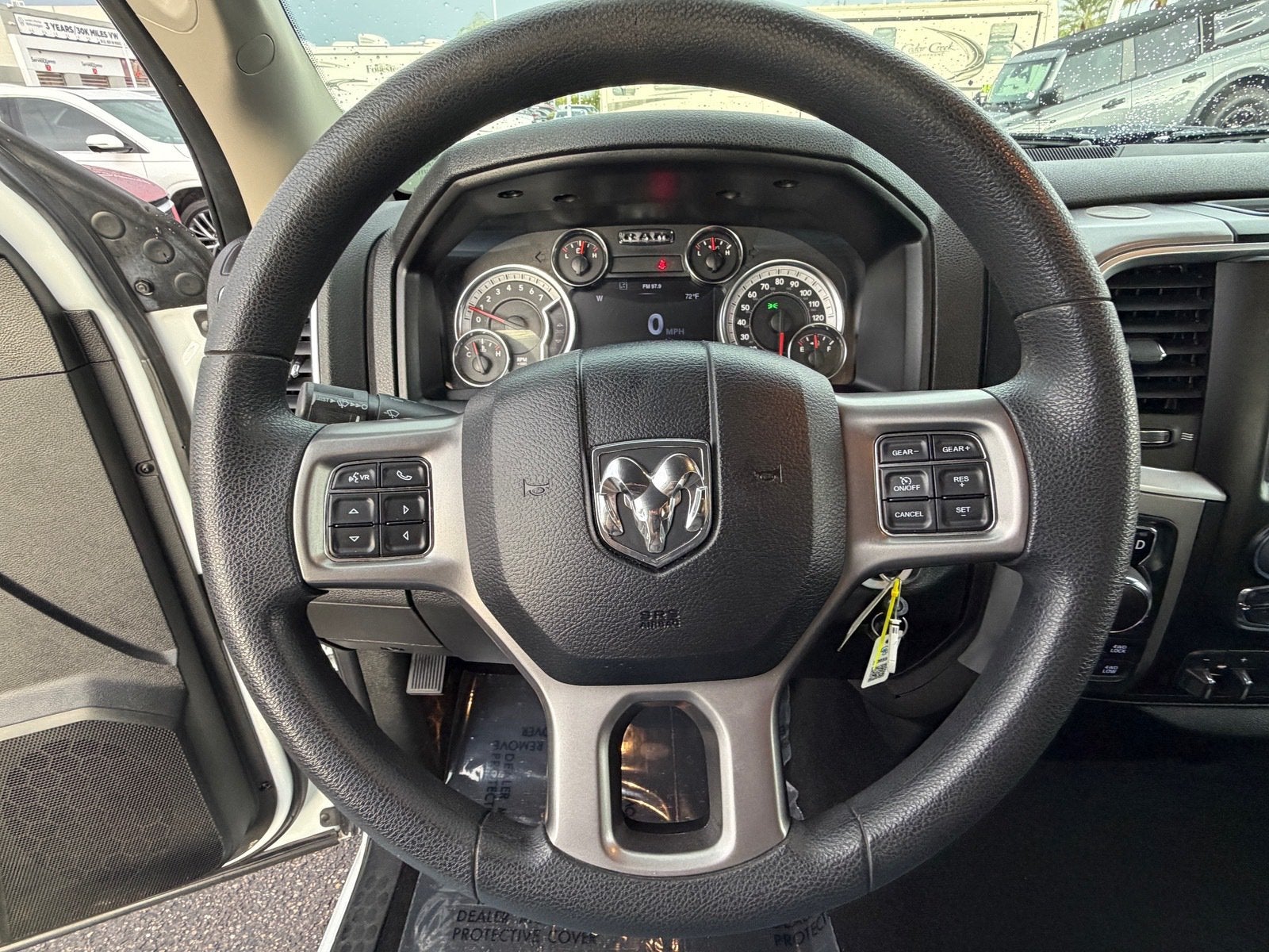 2022 RAM 1500 Classic SLT Crew Cab 4x4 5'7" Box