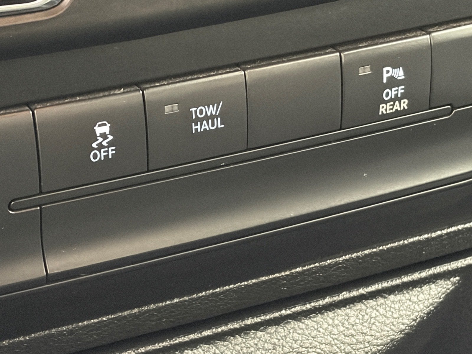 2022 RAM 1500 Classic SLT Crew Cab 4x4 5'7" Box