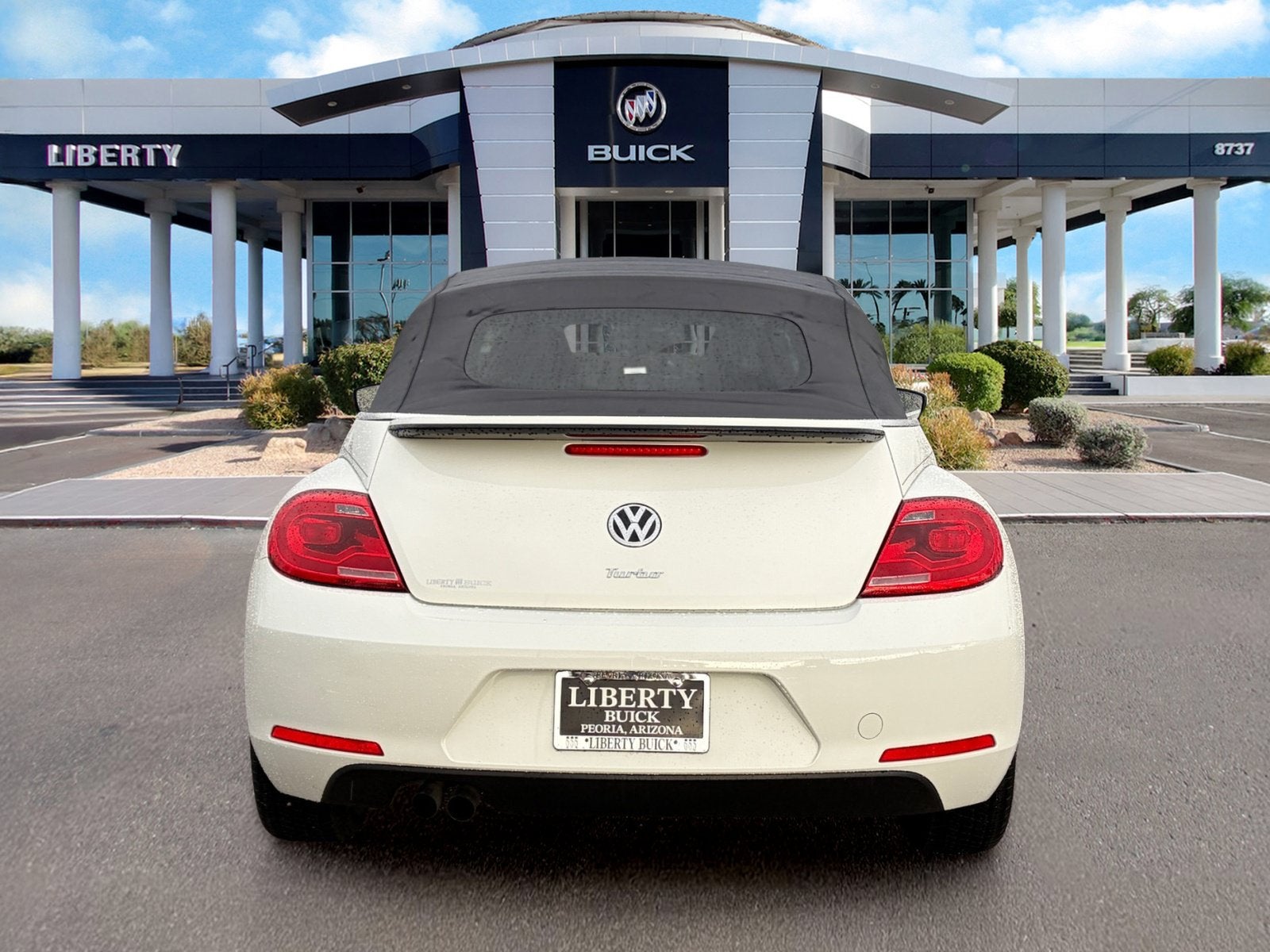 2016 Volkswagen Beetle Convertible 1.8T Denim