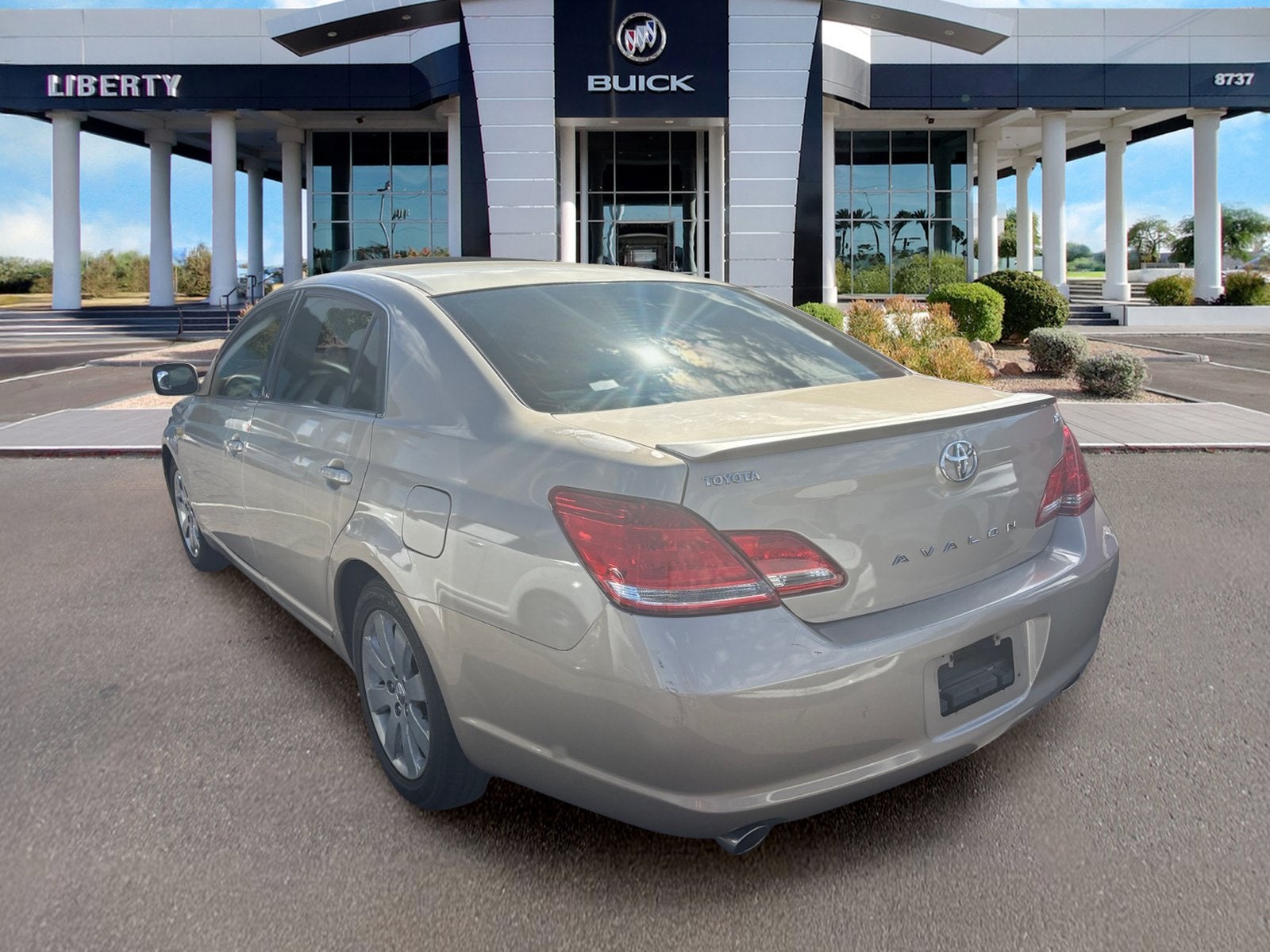 2005 Toyota Avalon XL