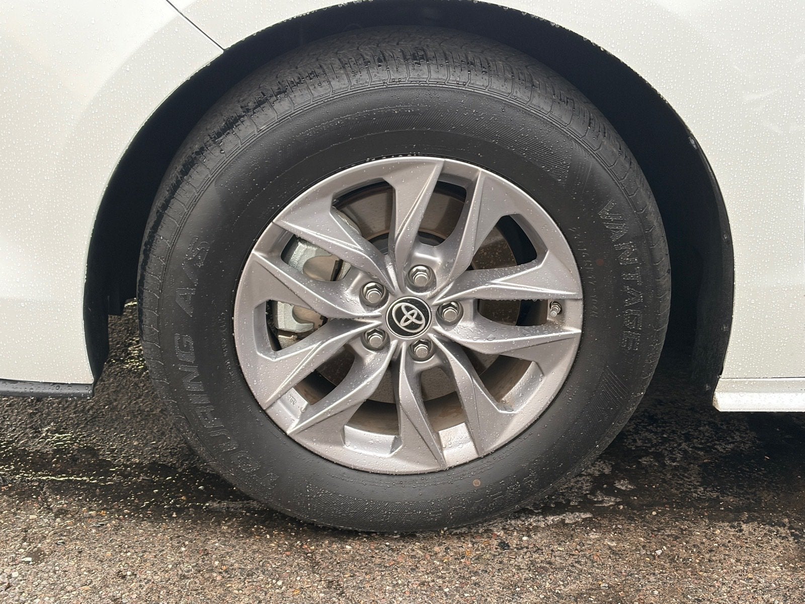 2023 Toyota Sienna XLE