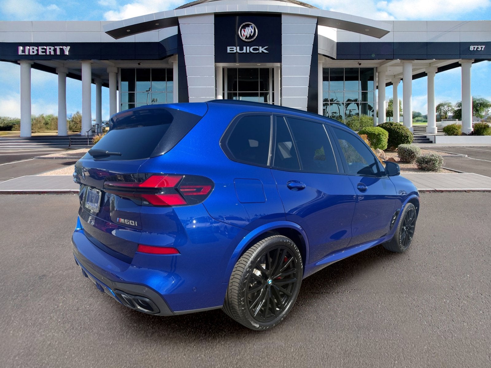 2024 BMW X5 M60i