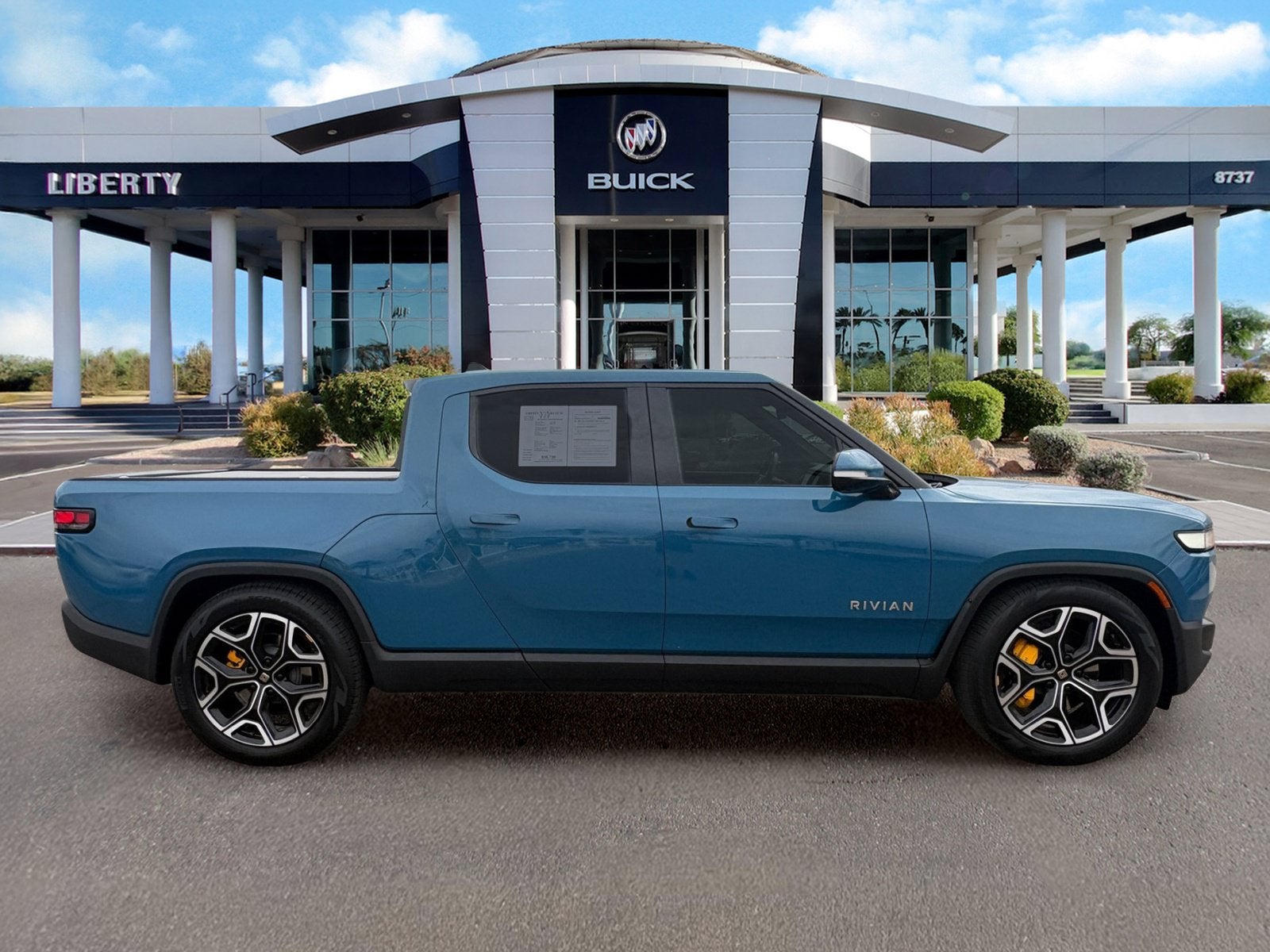2022 Rivian R1T Adventure