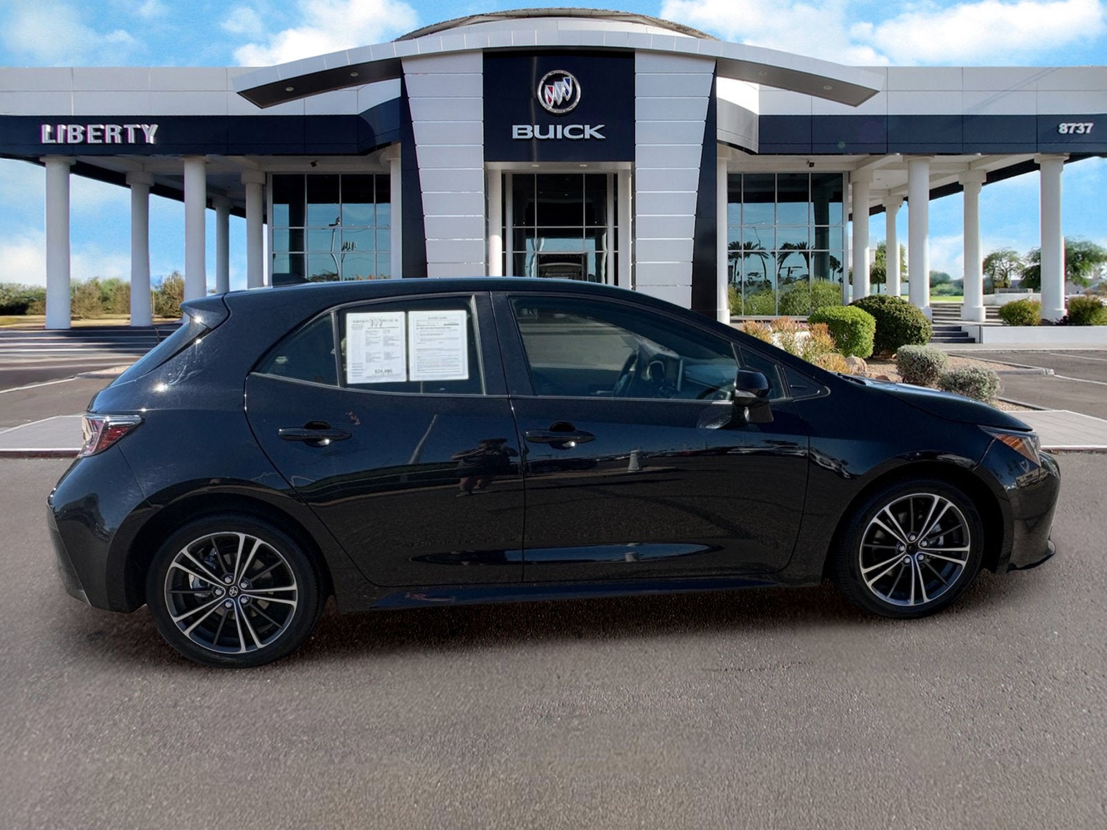 2022 Toyota Corolla Hatchback SE