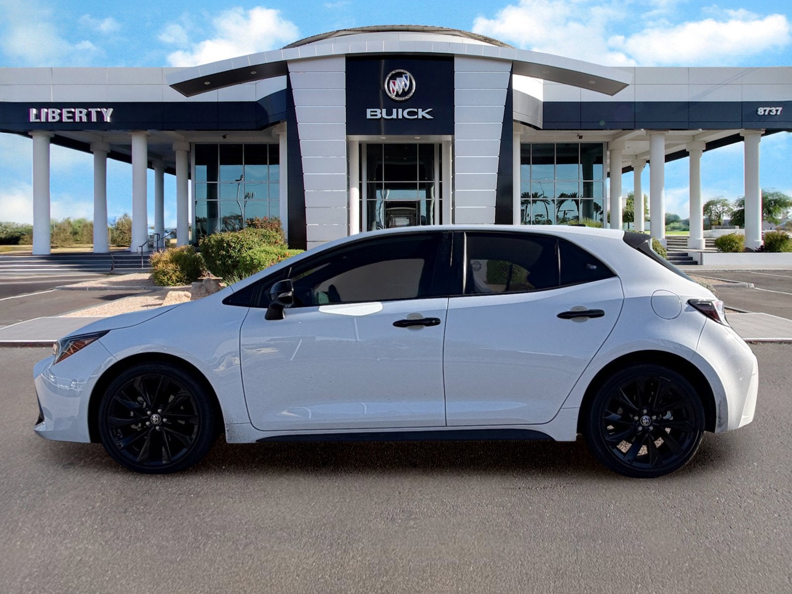 2020 Toyota Corolla Hatchback SE Nightshade Edition