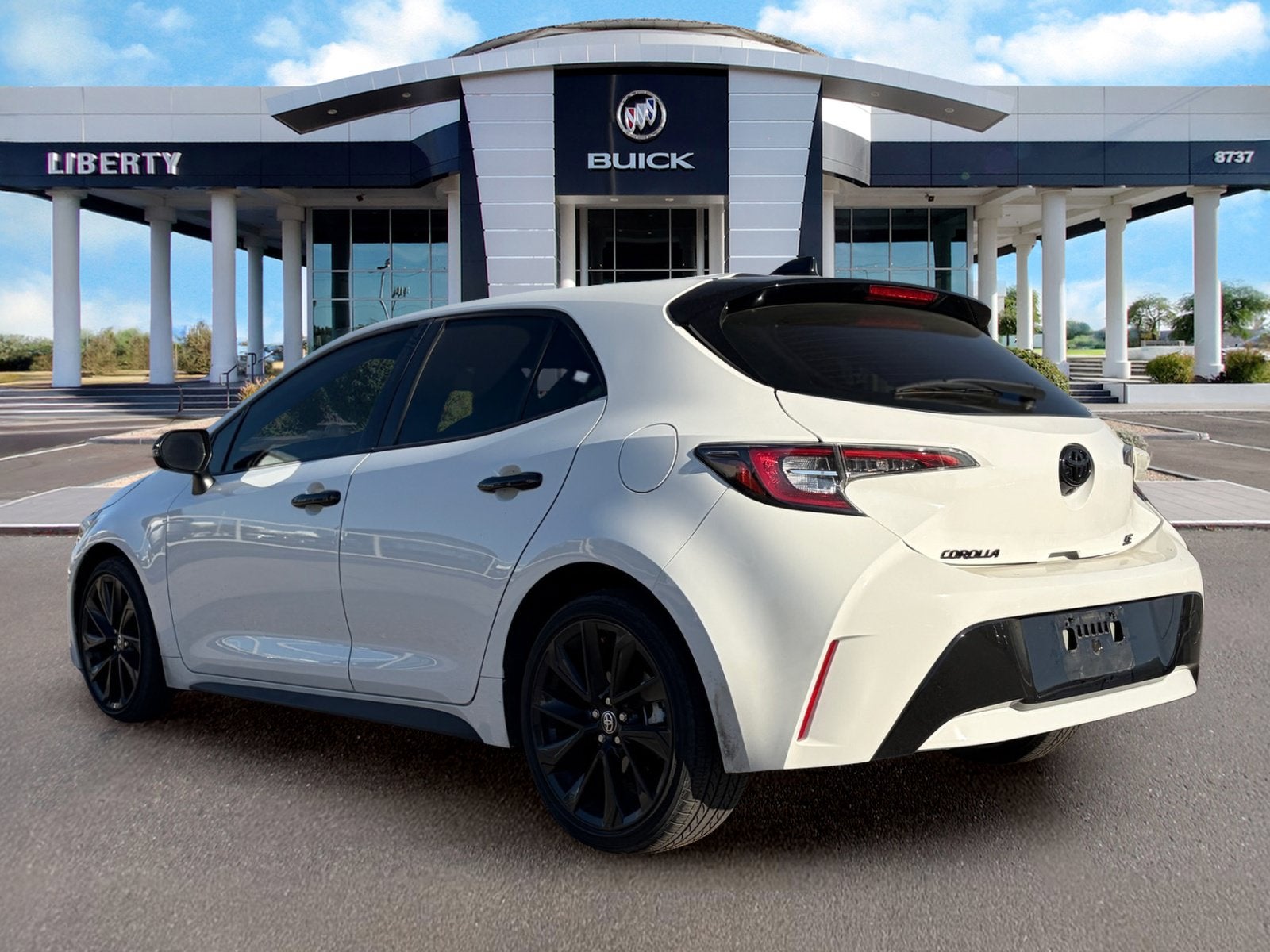 2020 Toyota Corolla Hatchback SE Nightshade Edition