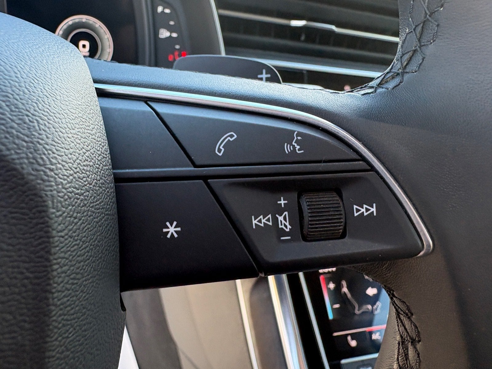 2023 Audi Q7 Premium 45 TFSI quattro Tiptronic